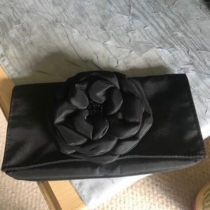 Cute Little Clutch 🖤